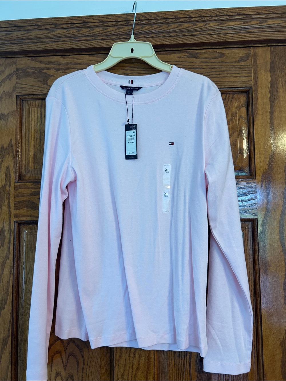 NWT Tommy Hilfiger Ladies Long-Sleeve Crewneck Shirt - Pale Pink Size XL